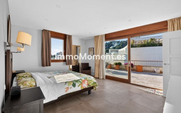 Resale - Apartment - Marbella - Altos de los Monteros