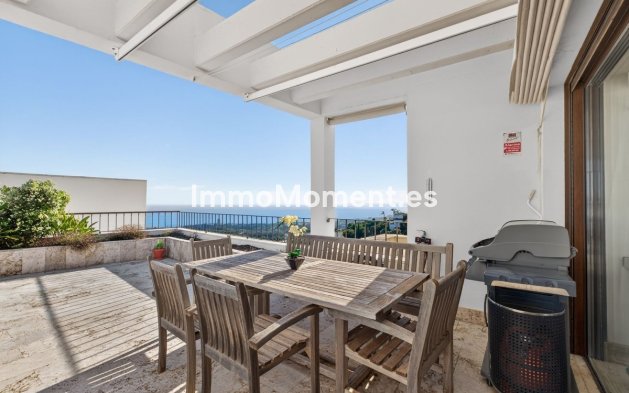 Resale - Apartment - Marbella - Altos de los Monteros