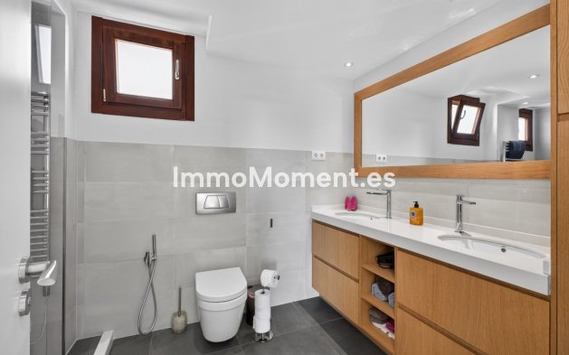 Resale - Apartment - Marbella - Altos de los Monteros