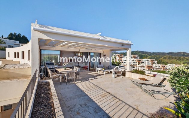 Resale - Apartment - Marbella - Altos de los Monteros