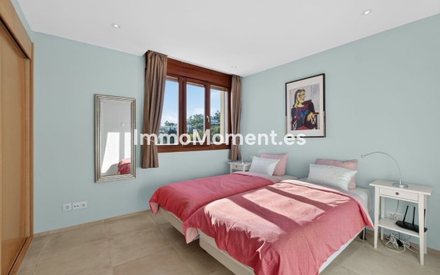 Resale - Apartment - Marbella - Altos de los Monteros