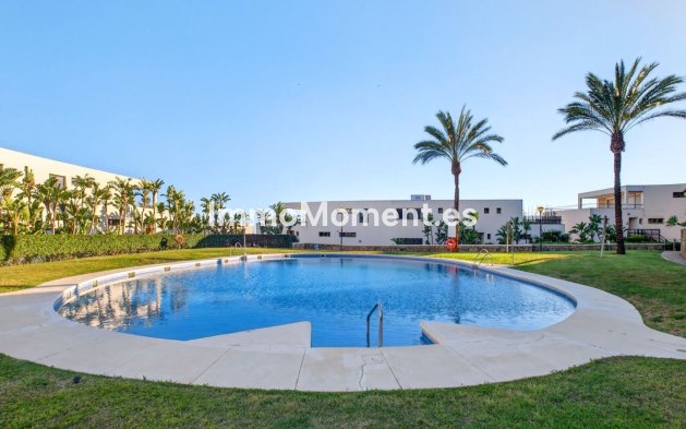 Resale - Apartment - Marbella - Altos de los Monteros