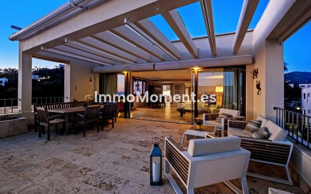 Resale - Apartment - Marbella - Altos de los Monteros