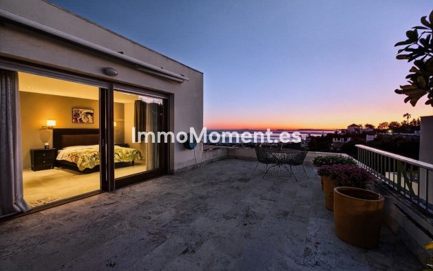 Resale - Apartment - Marbella - Altos de los Monteros