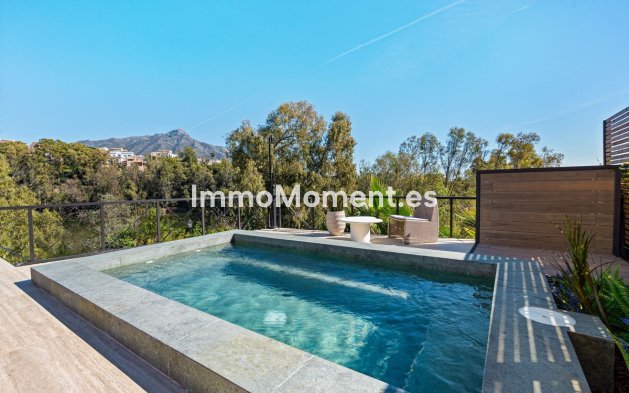 Revente - Appartement - Marbella - Nueva Andalucía