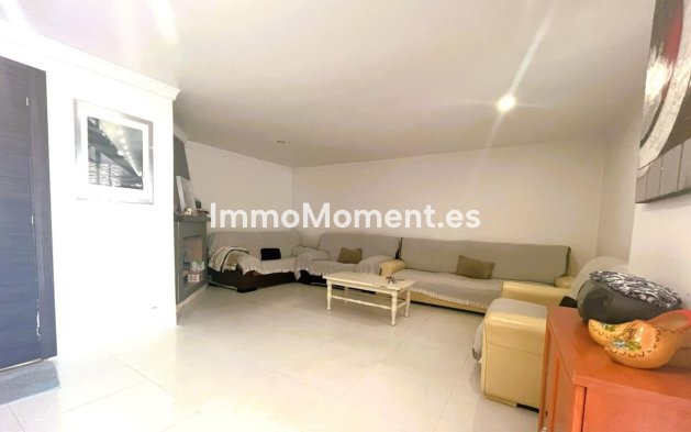 Resale - Villa - Estepona - Estepona Centro