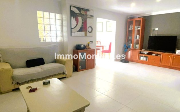 Resale - Villa - Estepona - Estepona Centro