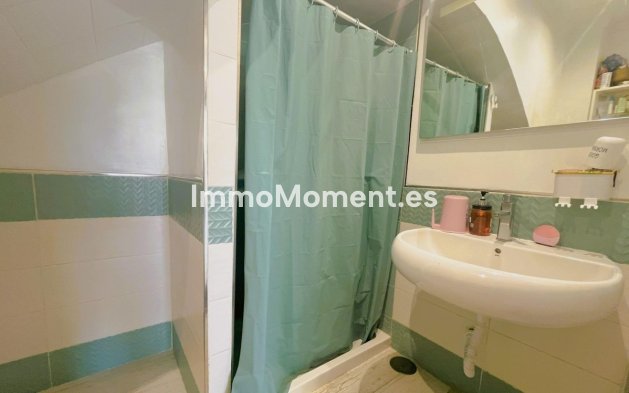 Resale - Villa - Estepona - Estepona Centro