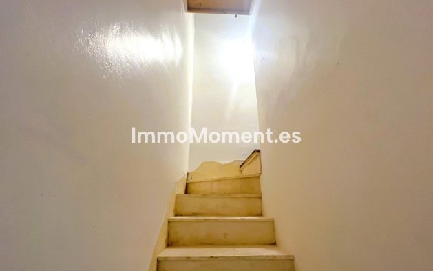 Resale - Villa - Estepona - Estepona Centro