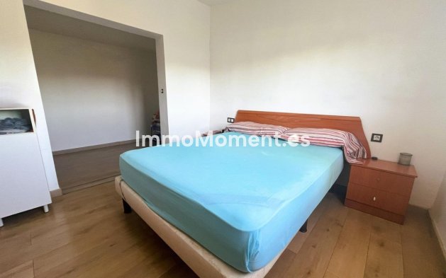 Resale - Villa - Estepona - Estepona Centro