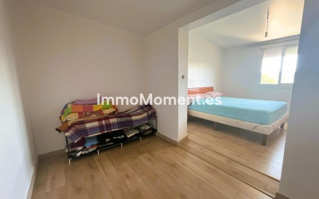 Resale - Villa - Estepona - Estepona Centro