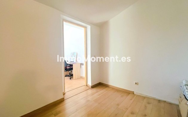 Resale - Villa - Estepona - Estepona Centro