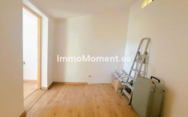 Resale - Villa - Estepona - Estepona Centro