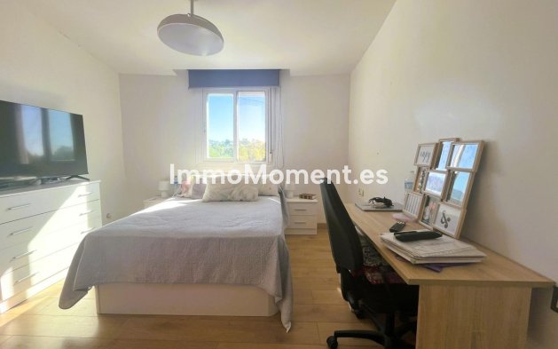 Resale - Villa - Estepona - Estepona Centro