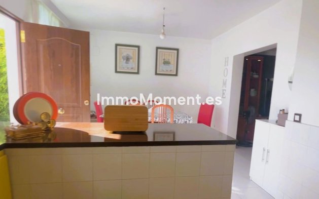 Resale - Villa - Estepona - Estepona Centro