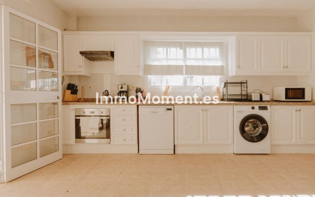 Wiederverkauf - Villa - Marbella - Marbesa