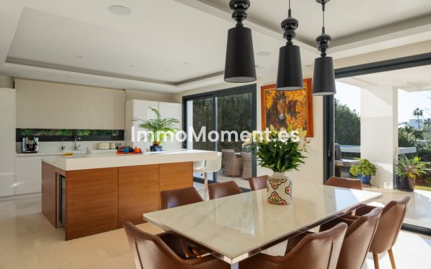 Revente - Villa - Marbella - Nueva Andalucía