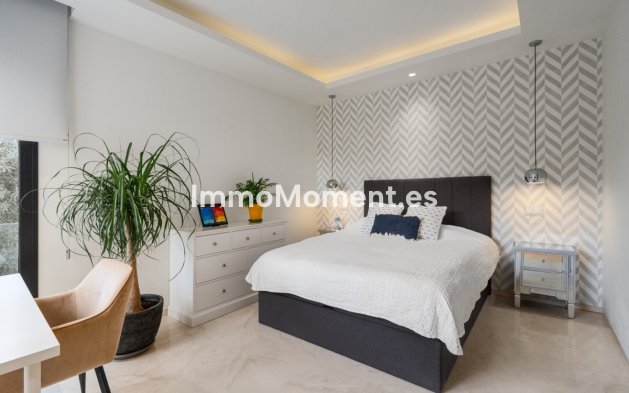 Revente - Villa - Marbella - Nueva Andalucía