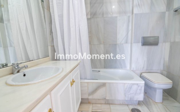 Revente - Maison mitoyenne - Estepona  - Estepona Centro