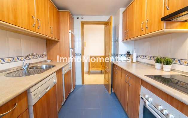 Resale - Apartment - Estepona - Estepona Centro