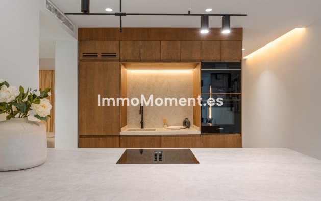 Resale - Apartment - Benahavís - Benahavís Centro