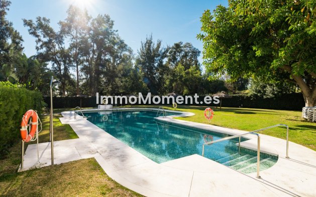 Resale - Apartment - Benahavís - Benahavís Centro