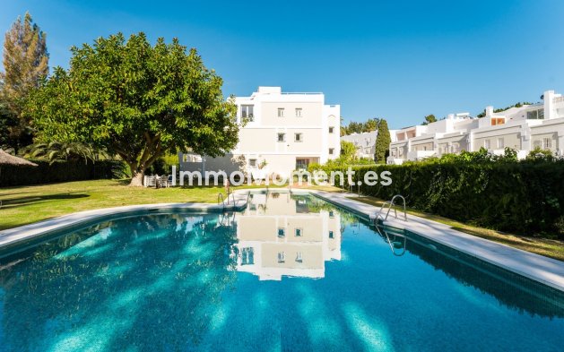 Resale - Apartment - Benahavís - Benahavís Centro