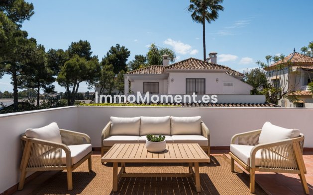 Resale - Villa - Marbella - Nueva Andalucía