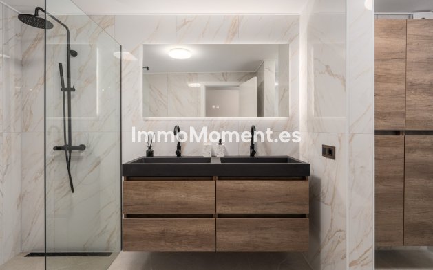 Resale - Villa - Marbella - Nueva Andalucía