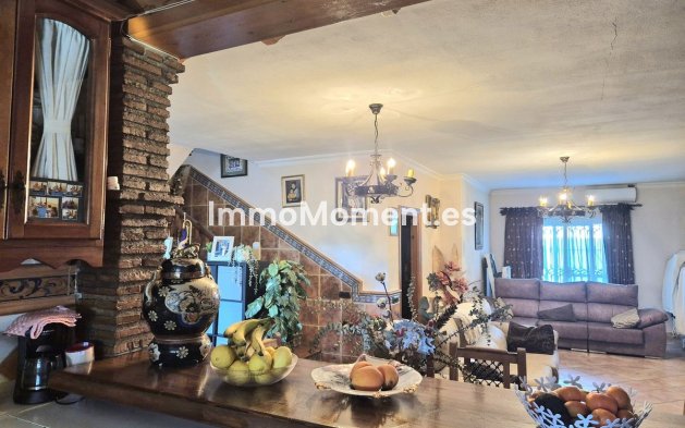 Reventa - Villa - Interior  - Alhaurín el Grande Centro