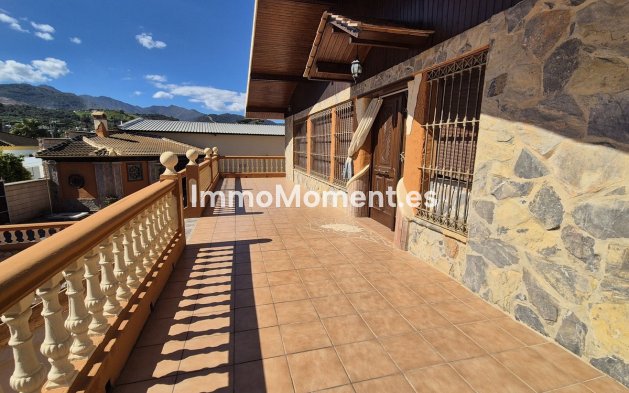 Reventa - Casa de campo - Interior  - Coín