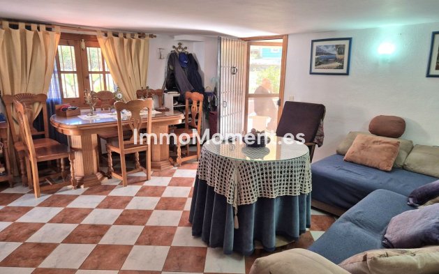 Reventa - Casa de campo - Interior  - Coín