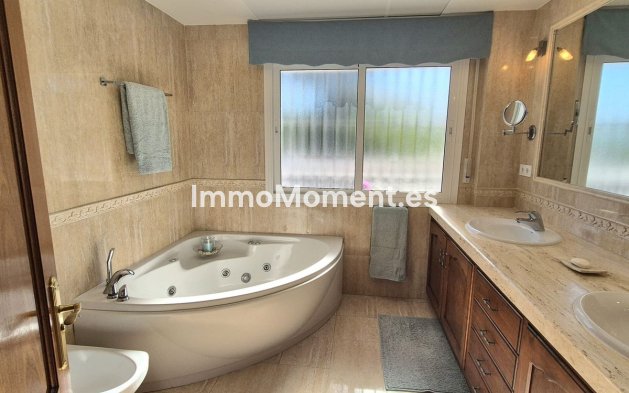 Revente - Villa - Intérieur                       - Coín