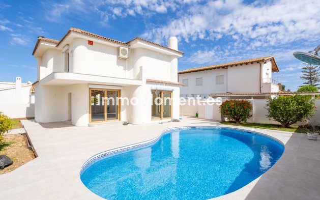 Resale - Villa - Orihuela - Cabo Roig