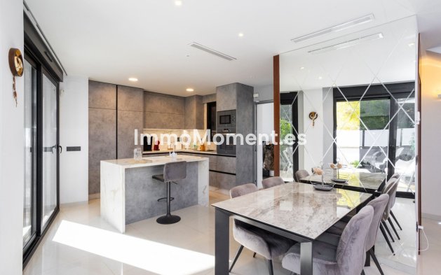 Resale - Villa - Orihuela - Villamartin