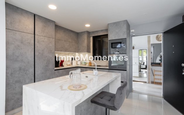 Resale - Villa - Orihuela - Villamartin