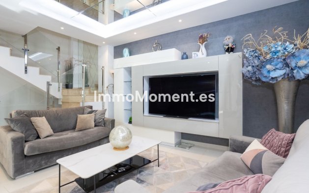 Resale - Villa - Orihuela - Villamartin