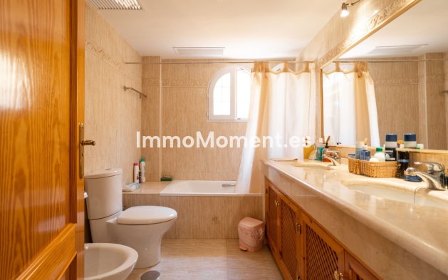 Resale - Villa - Cartagena - Playa Honda