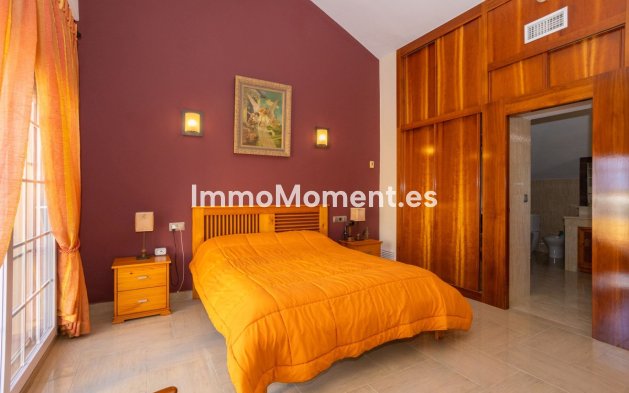 Resale - Villa - Cartagena - Playa Honda