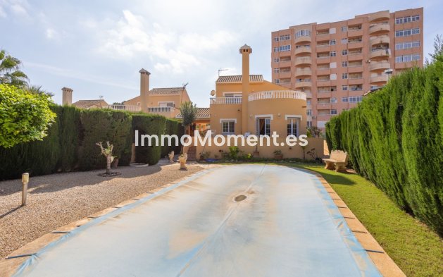Resale - Villa - Cartagena - Playa Honda