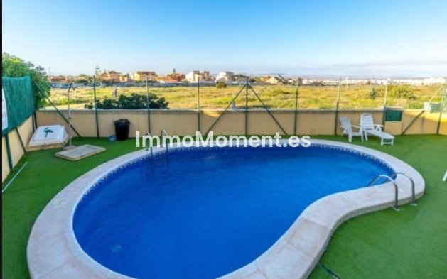 Revente - Maison mitoyenne - Torrevieja - Torrevieja Centro