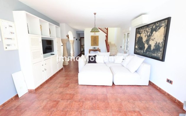 Resale - Villa - Orihuela - Villamartin