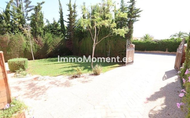 Resale - Villa - Orihuela - Villamartin