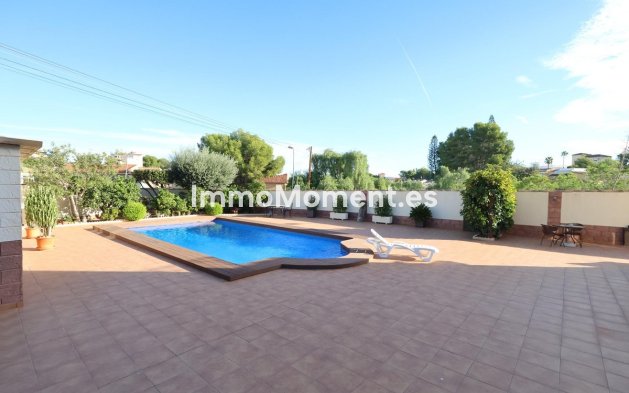 Revente - Villa - Torrevieja - Torrevieja Centro