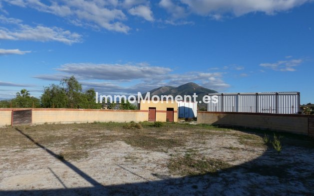 Revente - Terrain - Intérieur                       - Coín