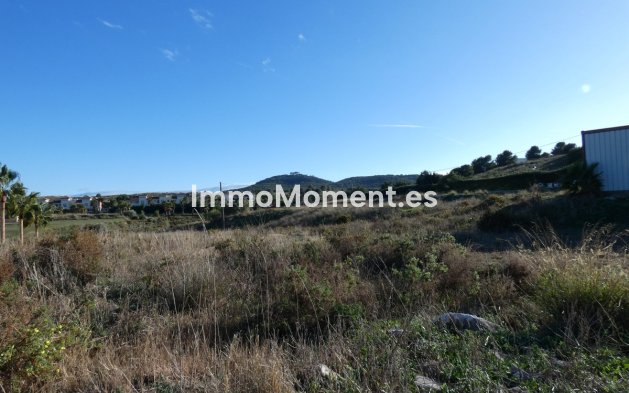 Revente - Terrain - Intérieur                       - Coín