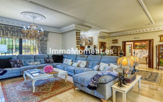 Wiederverkauf - Landhaus -   Inländisch - Alhaurín de la Torre