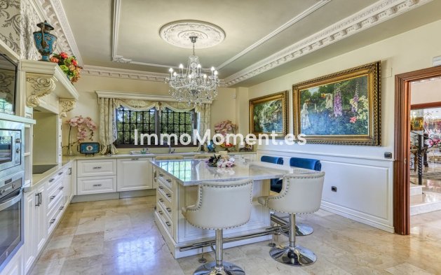 Wiederverkauf - Landhaus -   Inländisch - Alhaurín de la Torre