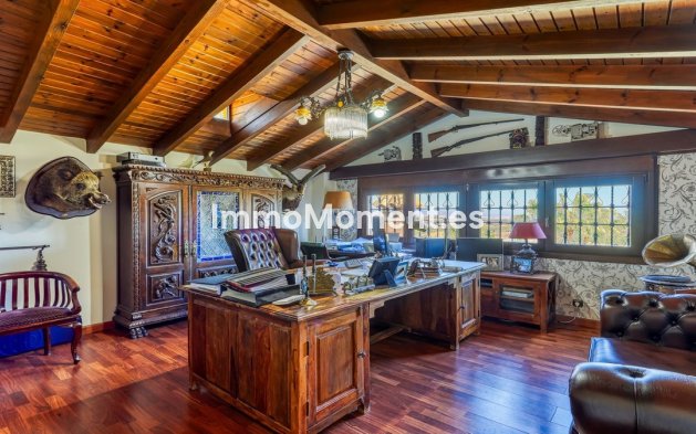 Wiederverkauf - Landhaus -   Inländisch - Alhaurín de la Torre