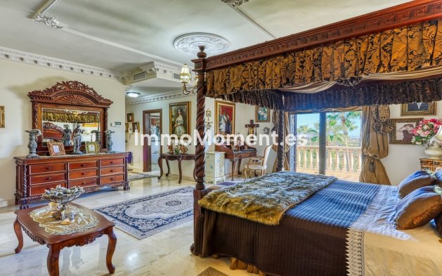 Wiederverkauf - Landhaus -   Inländisch - Alhaurín de la Torre